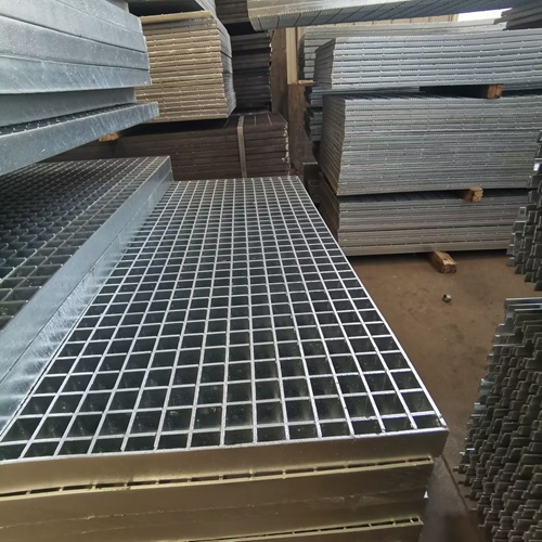 鋼格柵知識科普：材質(zhì)、規(guī)格如何影響使用效果？