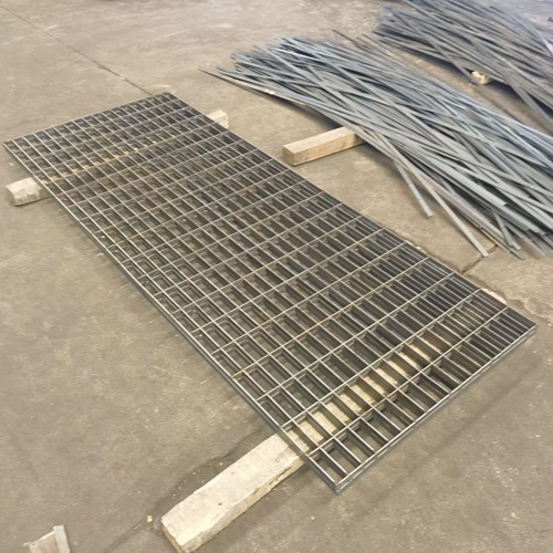 鋼格柵對比傳統材料，優勢竟有這么多？